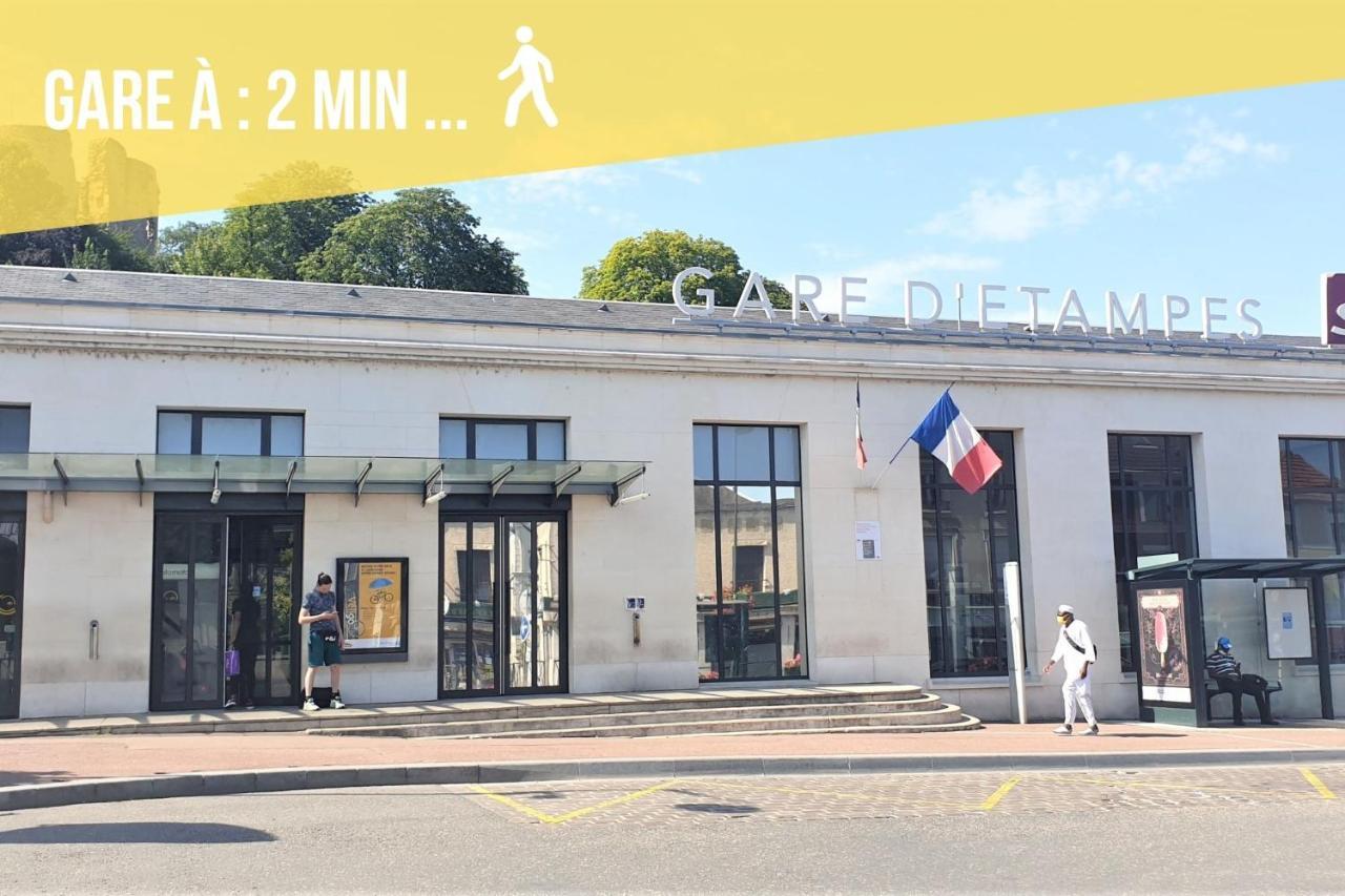 Apartamento Voyage Au Coeur D Étampes Exterior foto